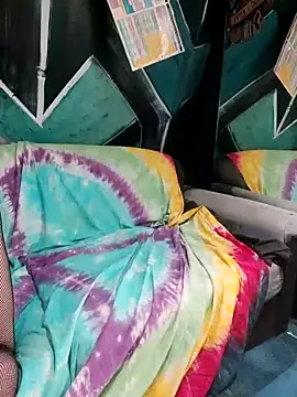 Boo-boo kittyfux online show from 9, 9, 2025