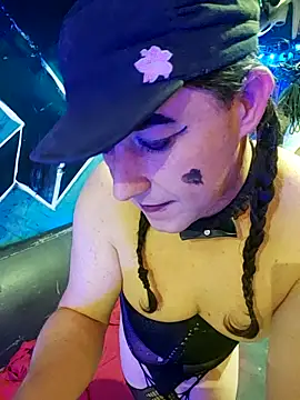 Boo-boo kittyfux online show from 25, 10, 2025