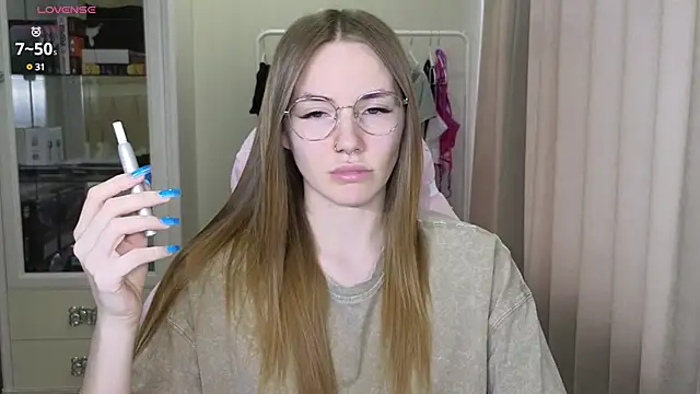 littlevildevil online show from 26, 2, 2025