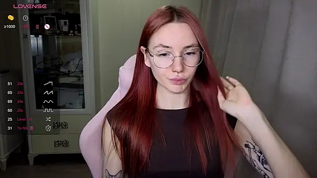 littlevildevil online show from 28, 10, 2025