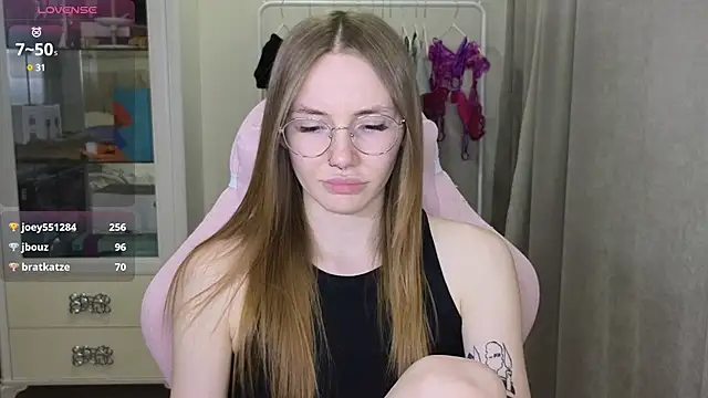 littlevildevil online show from 8, 3, 2025