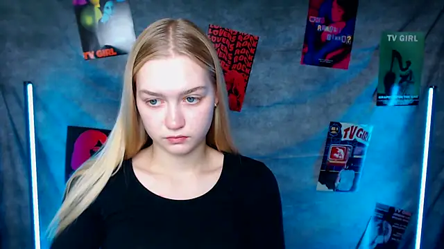 Snapshot of MademoiselleCl chatting on 20, 10, 2025 MademoiselleCl online show from 20, 10, 2025