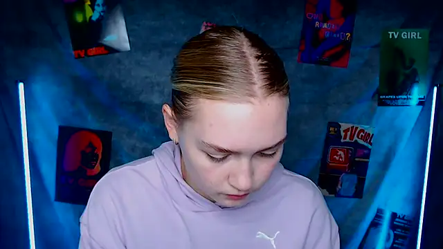 Snapshot of MademoiselleCl chatting on 21, 10, 2025 MademoiselleCl online show from 21, 10, 2025