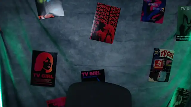 Snapshot of MademoiselleCl chatting on 9, 11, 2025 MademoiselleCl online show from 9, 11, 2025