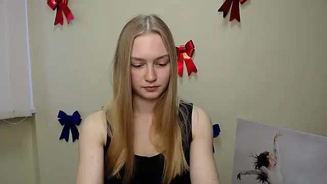 Snapshot of MademoiselleCl chatting on 14, 3, 2025 MademoiselleCl online show from 14, 3, 2025