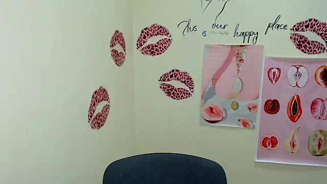 Snapshot of MademoiselleCl chatting on 4, 3, 2025 MademoiselleCl online show from 4, 3, 2025