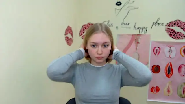 Snapshot of MademoiselleCl chatting on 4, 3, 2025 MademoiselleCl online show from 4, 3, 2025