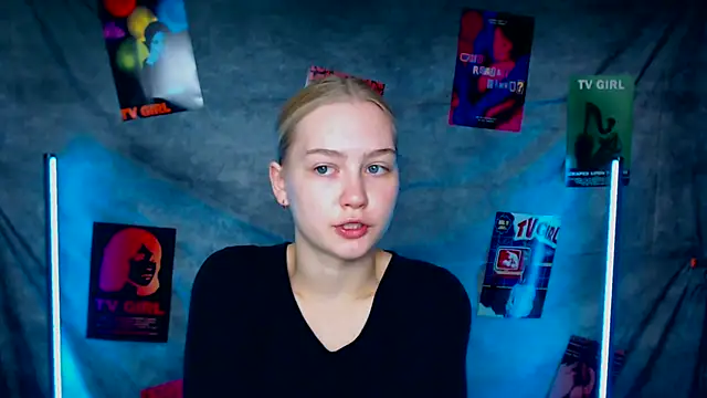 Snapshot of MademoiselleCl chatting on 5, 10, 2025 MademoiselleCl online show from 5, 10, 2025