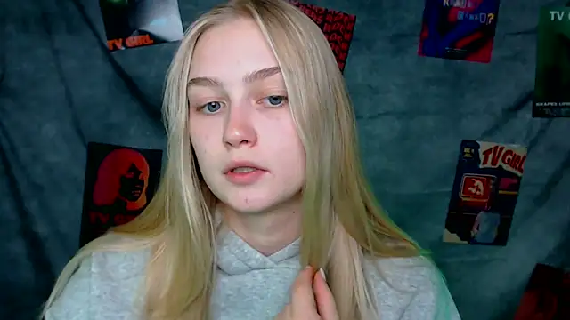 Snapshot of MademoiselleCl chatting on 7, 10, 2025 MademoiselleCl online show from 7, 10, 2025