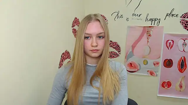 Snapshot of MademoiselleCl chatting on 2, 3, 2025 MademoiselleCl online show from 2, 3, 2025