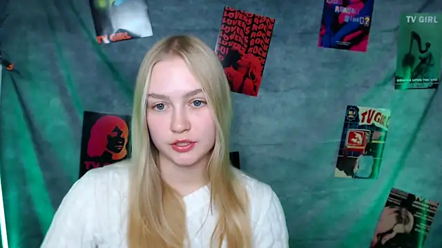 Snapshot of MademoiselleCl chatting on 5, 11, 2025 MademoiselleCl online show from 5, 11, 2025