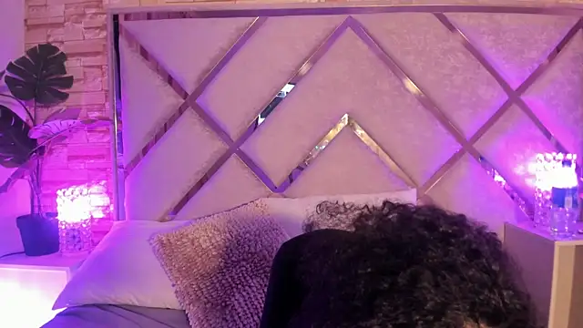  lanna jhonson  online show from 19, 9, 2025