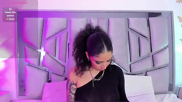  lanna jhonson  online show from 26, 2, 2025