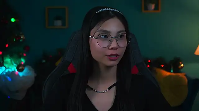 LittleSally   online show from 12, 12, 2024