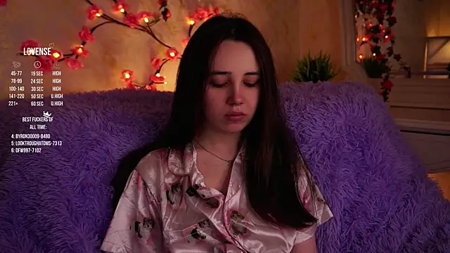 GillianDowdey online show from 28, 11, 2025