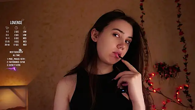 GillianDowdey online show from 16, 11, 2025