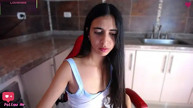 Snapshot of anna_alvarez chatting on 2, 12, 2025 anna alvarez online show from 2, 12, 2025