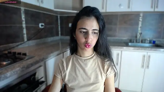 anna alvarez online show from 4, 12, 2025