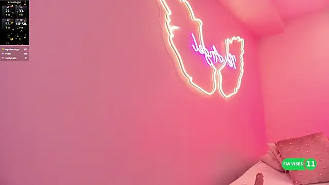 Ninna monroe  online show from 15, 9, 2025