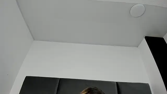 Snapshot of Lizz_Luna chatting on 12, 9, 2025 Lizz Luna online show from 12, 9, 2025