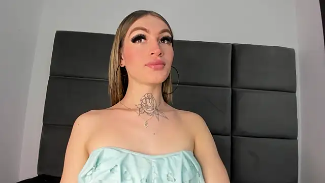 Snapshot of Lizz_Luna chatting on 27, 11, 2025 Lizz Luna online show from 27, 11, 2025