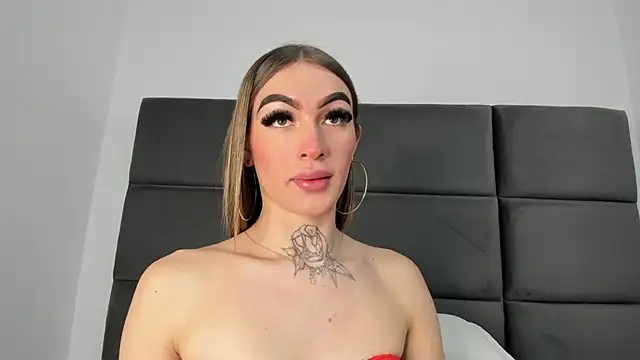 Snapshot of Lizz_Luna chatting on 26, 11, 2025 Lizz Luna online show from 26, 11, 2025