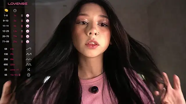 AislyEmbury online show from 30, 9, 2025