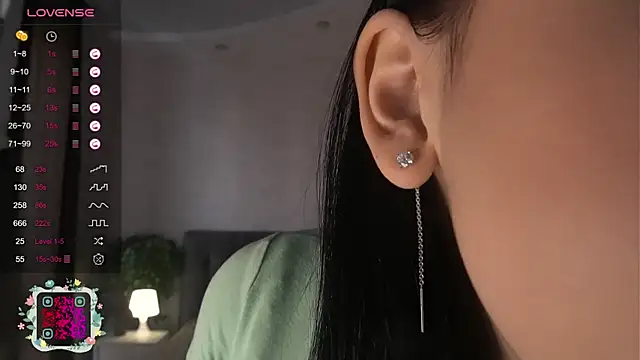 AislyEmbury online show from 21, 10, 2025