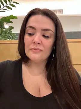 Sophie Eaton online show from 11, 9, 2025