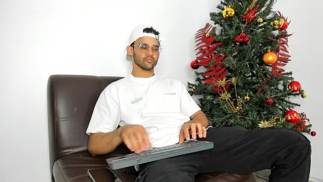 crisandrews online show from 30, 11, 2025