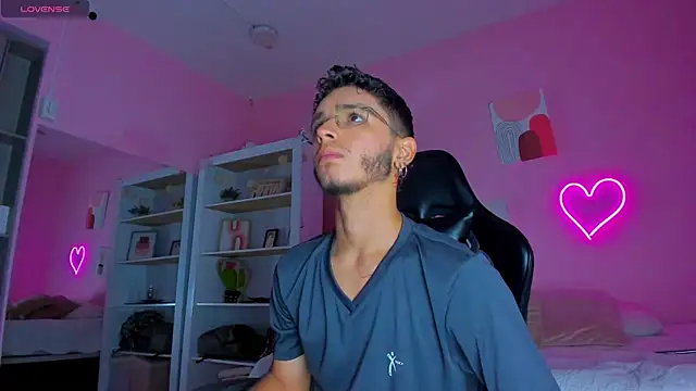 Ian Castillo  online show from 19, 3, 2025