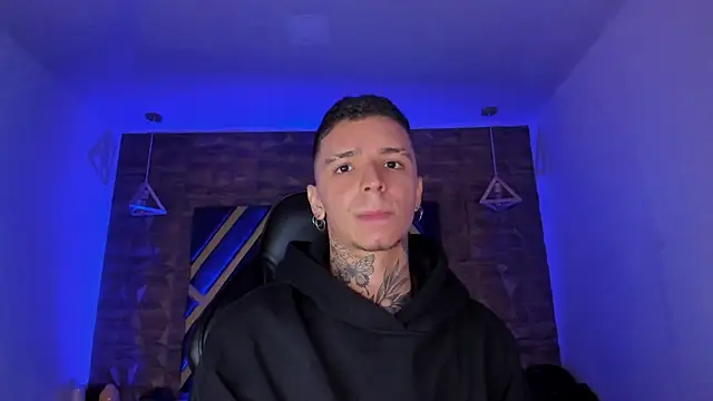 Ian Castillo  online show from 14, 4, 2026