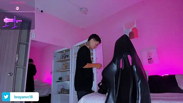 Ian Castillo  online show from 29, 9, 2025