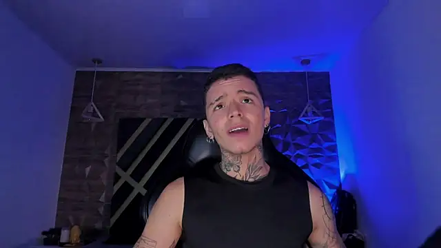 Ian Castillo  online show from 8, 4, 2026