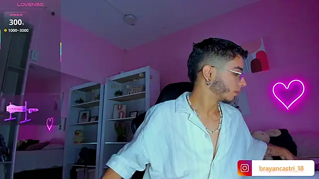 Ian Castillo  online show from 11, 3, 2025