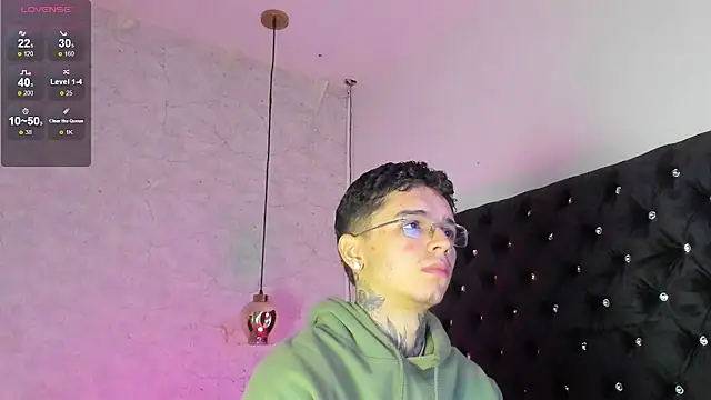 Ian Castillo  online show from 2, 10, 2025