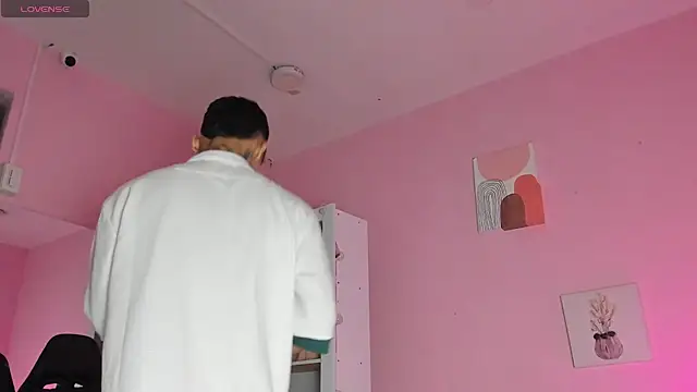 Ian Castillo  online show from 26, 9, 2025