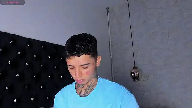 Ian Castillo  online show from 21, 10, 2025