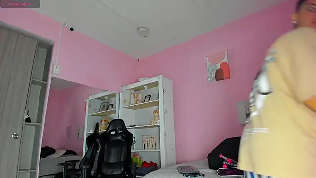 Ian Castillo  online show from 12, 9, 2025