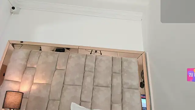 Oliviaa Evans online show from 18, 3, 2025