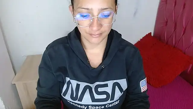 sarax ximena online show from 26, 11, 2025