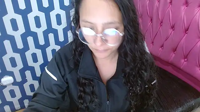 sarax ximena online show from 6, 3, 2025