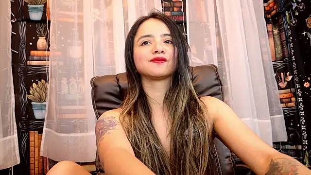 Snapshot of julietta___jackson chatting on 19, 5, 2026 julietta jackson online show from 19, 5, 2026