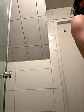 Snapshot of wolfwhite95 chatting on 22, 10, 2025 wolfwhite95 online show from 22, 10, 2025