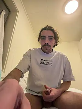 Snapshot of wolfwhite95 chatting on 3, 3, 2026 wolfwhite95 online show from 3, 3, 2026