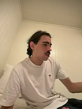 Snapshot of wolfwhite95 chatting on 27, 2, 2026 wolfwhite95 online show from 27, 2, 2026