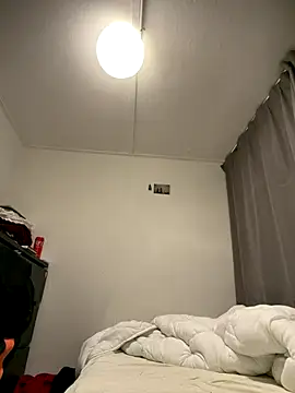 Snapshot of wolfwhite95 chatting on 14, 11, 2025 wolfwhite95 online show from 14, 11, 2025