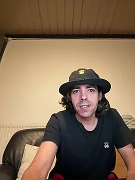 Snapshot of wolfwhite95 chatting on 12, 10, 2025 wolfwhite95 online show from 12, 10, 2025