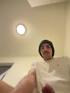 Snapshot of wolfwhite95 chatting on 28, 2, 2026 wolfwhite95 online show from 28, 2, 2026