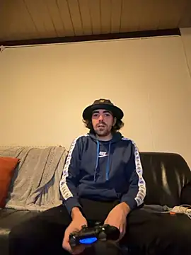 Snapshot of wolfwhite95 chatting on 2, 11, 2025 wolfwhite95 online show from 2, 11, 2025